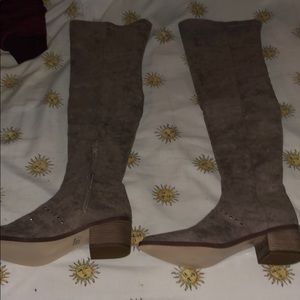 Report boots size 9